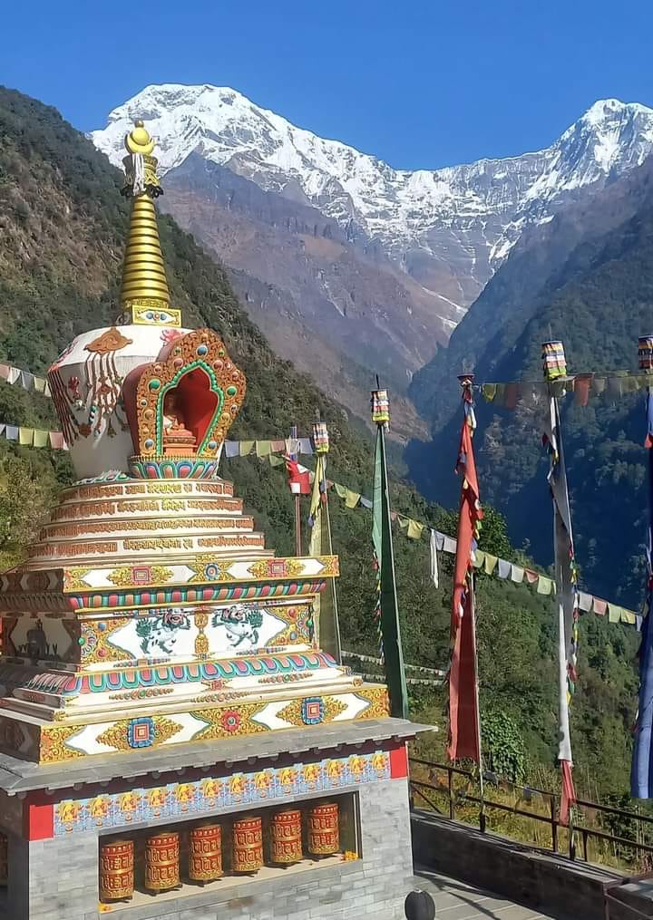 Himalaya seen from Chhomrong