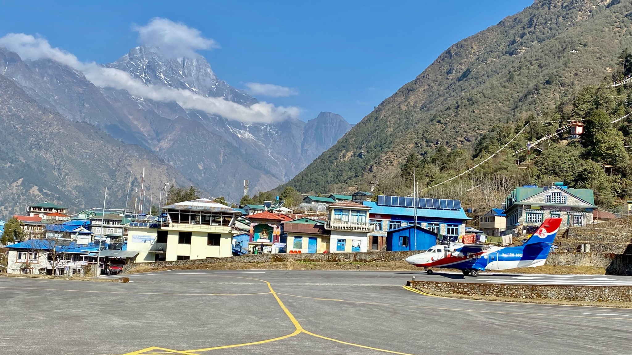 What Planes Fly to Lukla from Manthali Airport 